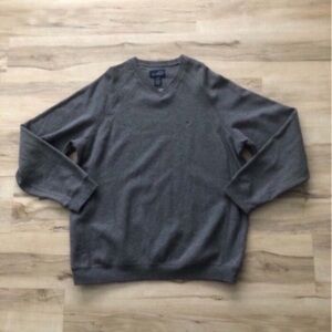 Arnold Palmer Classic V-Neck Gray Sweater for Men